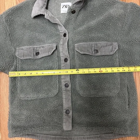 Zara Green Crop Sherpa Faux Fur Fleece Jacket With Corduroy Details Size Medium - Picture 7 of 11